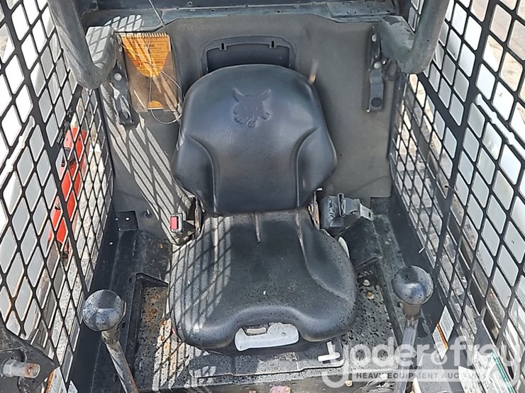 2020-bobcat-t590-image-25