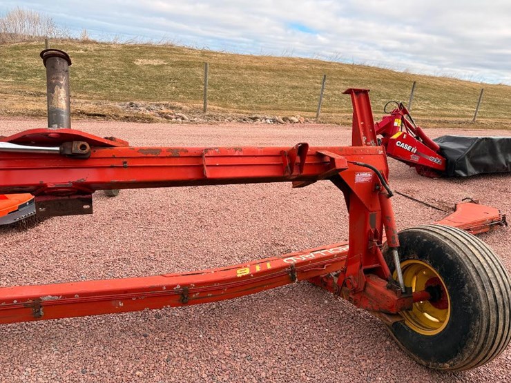 new-holland-116-image-8