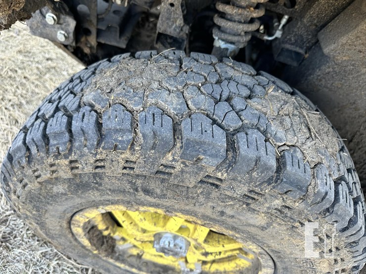 2019-john-deere-gator-xuv-835r-image-9