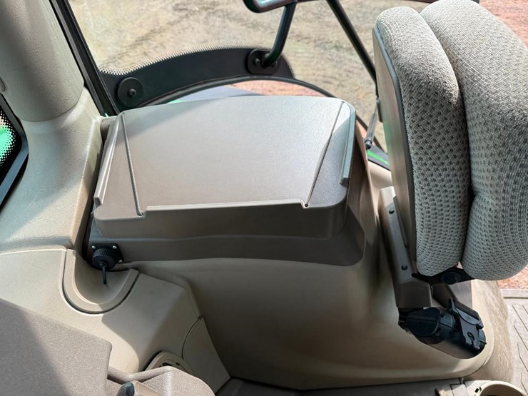 john-deere-6130r-image-61