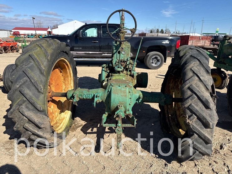 john-deere-b-image-5