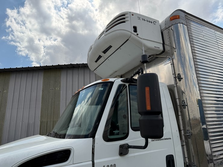 2004-international-durastar-4300-image-28