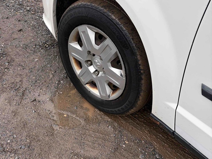 2013-dodge-caravan-image-8