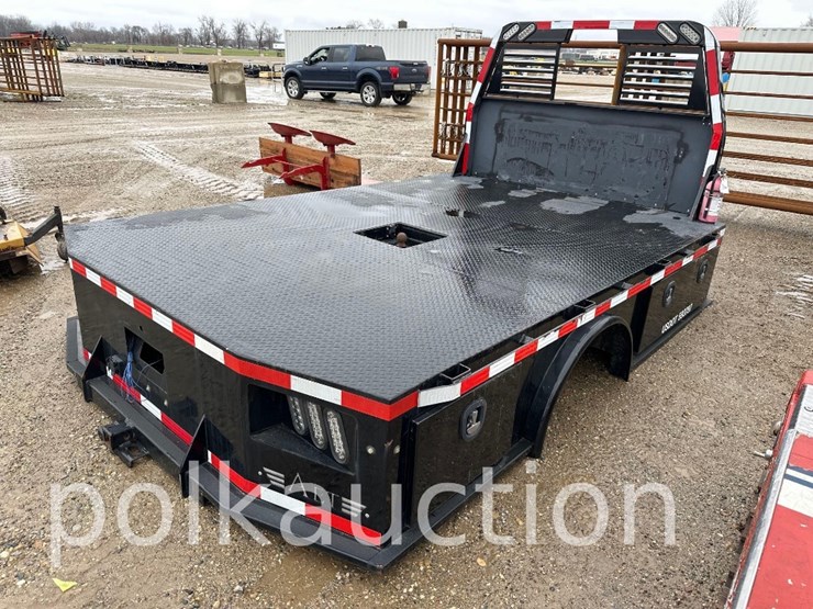 2021-utility-flatbed-image-1
