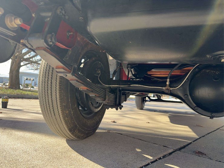 1937-international-d2-panel-truck-image-84