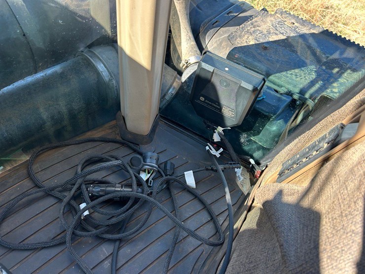 2011-john-deere-9230-image-30