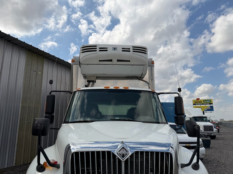 2004-international-durastar-4300-image-31