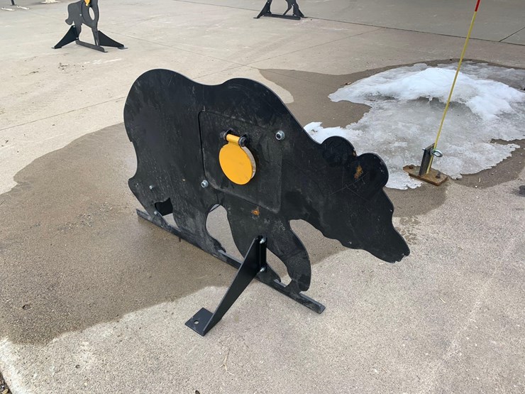 ar500-steel-bear-shooting-target-with-heart-flapper-image-2