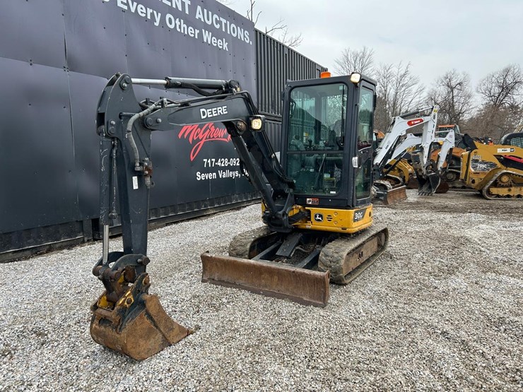 2022-deere-30g-image-7