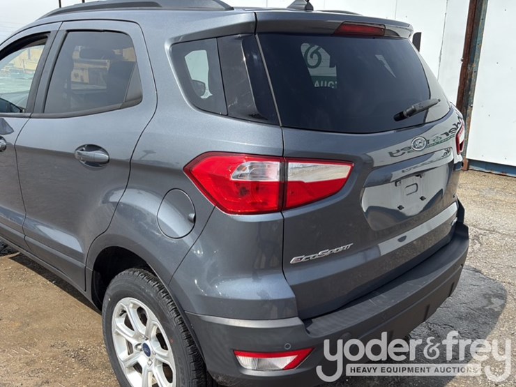 2019-ford-escape-image-8