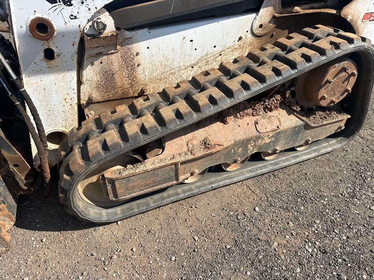 2016-bobcat-t650-image-12