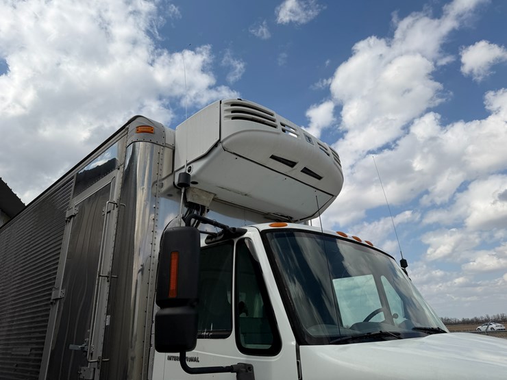 2004-international-durastar-4300-image-34