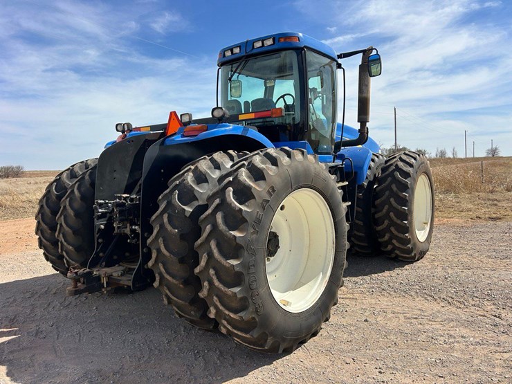 2010-new-holland-t9020-image-3