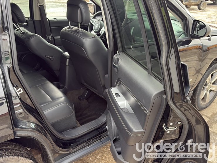 2017-jeep-compass-image-25