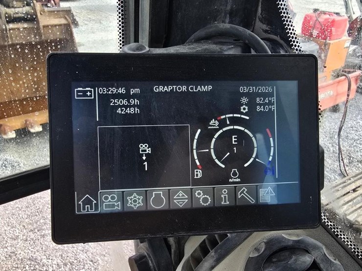 2016-liebherr-r946-lc-image-31