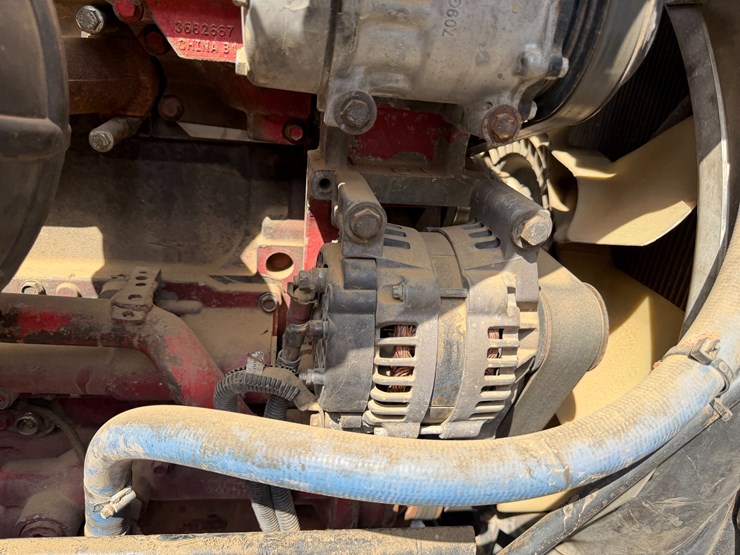 2012-kenworth-900b-image-70