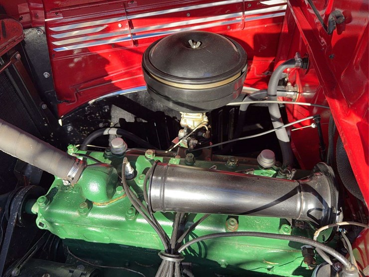 1937-international-d2-panel-truck-image-59