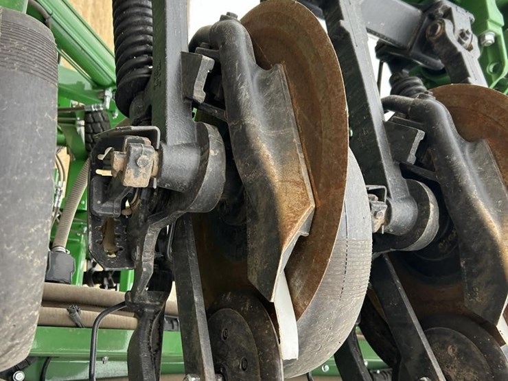 2014-john-deere-1990ccs-image-11