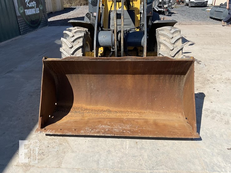 2020-deere-324l-image-9