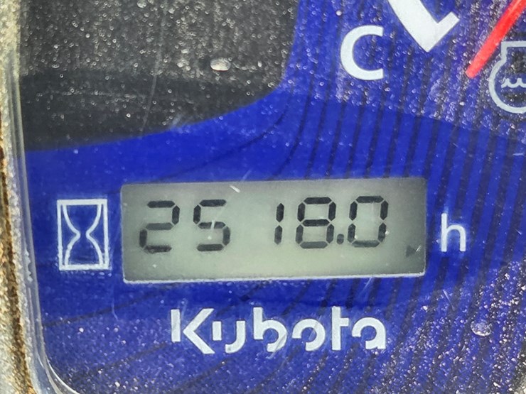 kubota-ssv75-image-41