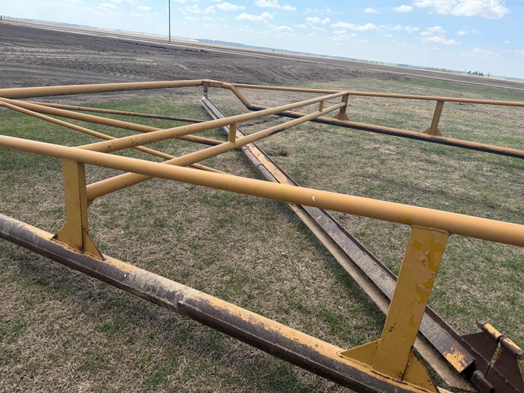 #43738-•-proctor-18'x55'-float-image-66