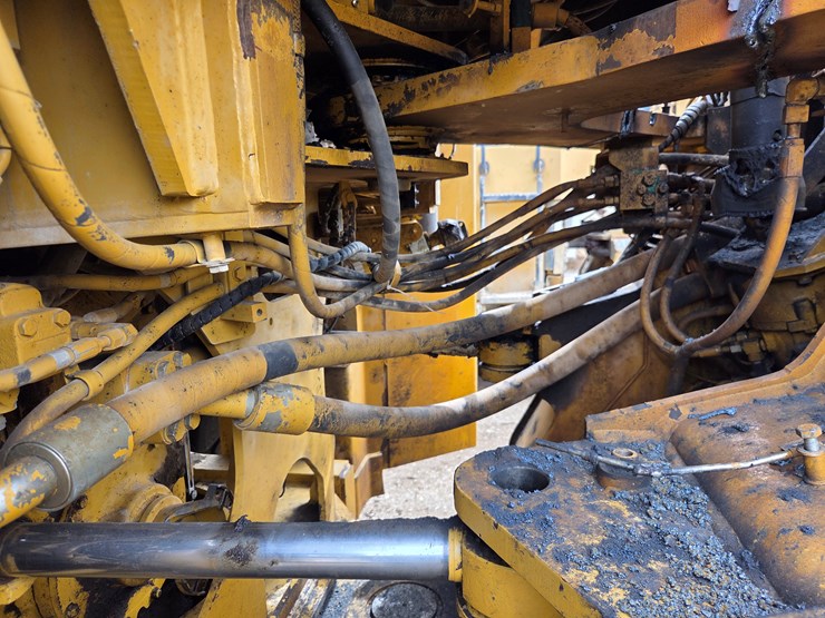 caterpillar-980h-image-16