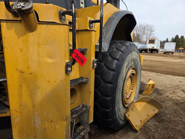 caterpillar-980h-image-23