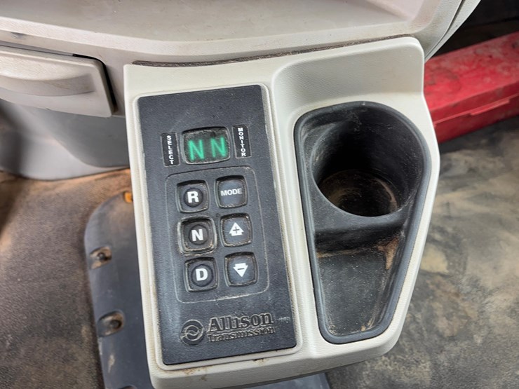 2018-peterbilt-567-hydrovac-truck-image-30