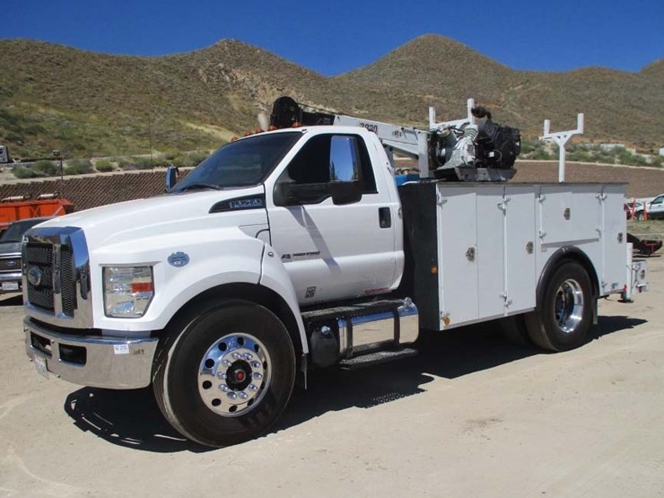 2016-ford-f750-image-1