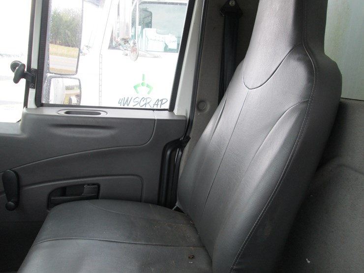 2013-international-4000-image-33