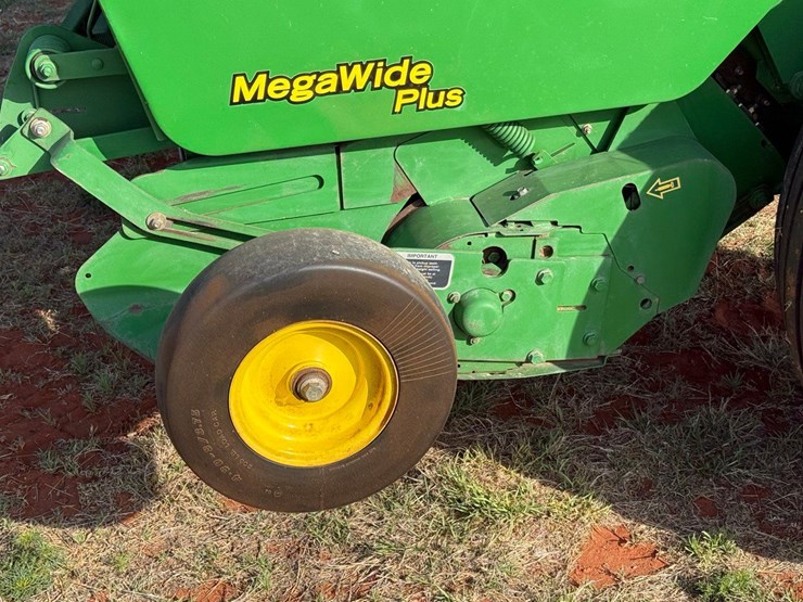 john-deere-568-image-13