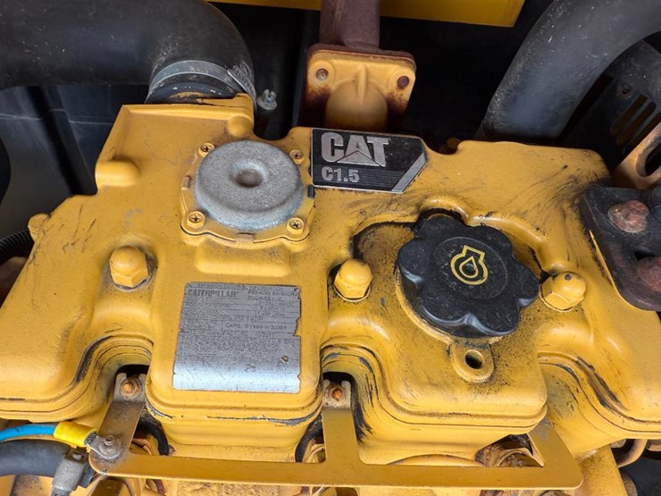 caterpillar-c15-image-21