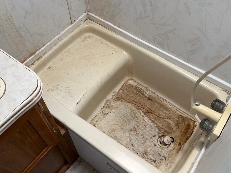 1997-gulf-stream-camper/office-image-40