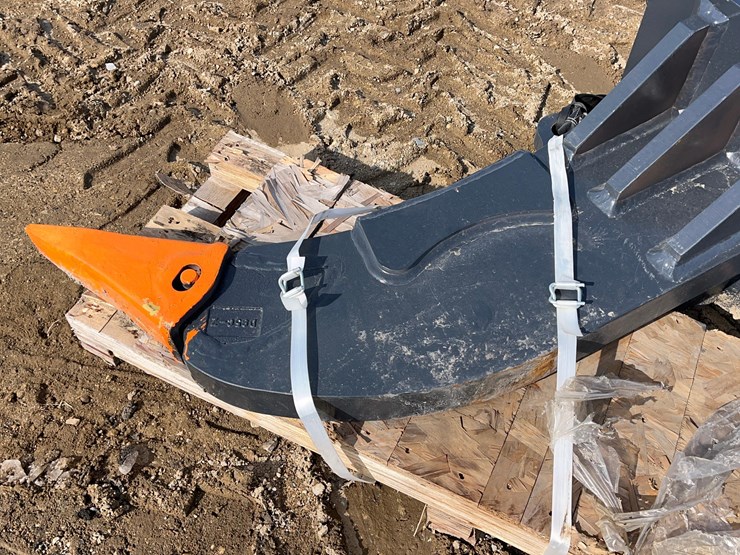 excavator-frost-tooth-image-5