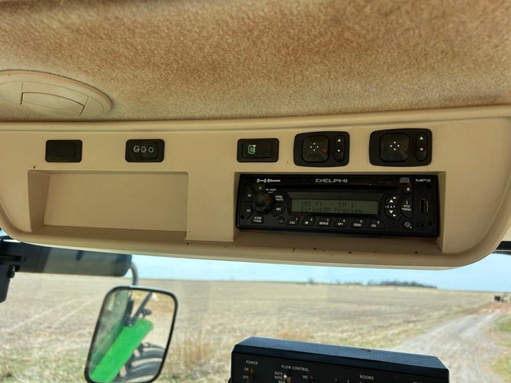 2013-john-deere-7200r-image-34