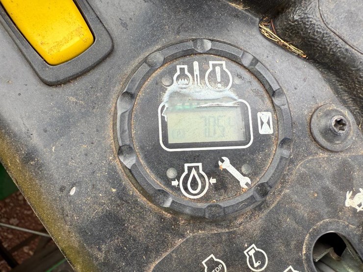 2022-john-deere-z930m-image-25