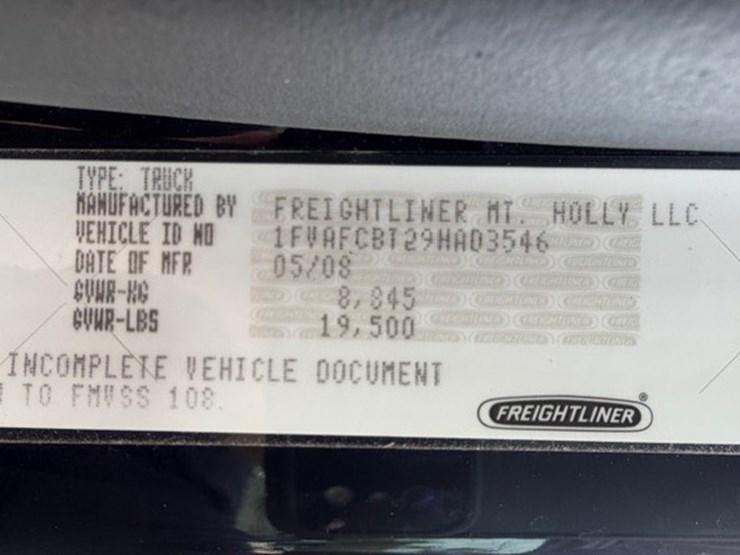 2008-freightliner-m2-106-image-59