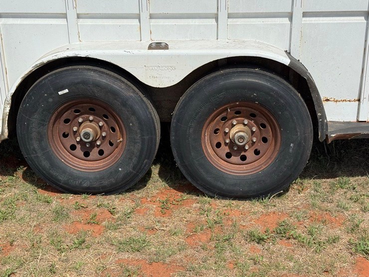 2002-travalong-livestock-trailer-image-3