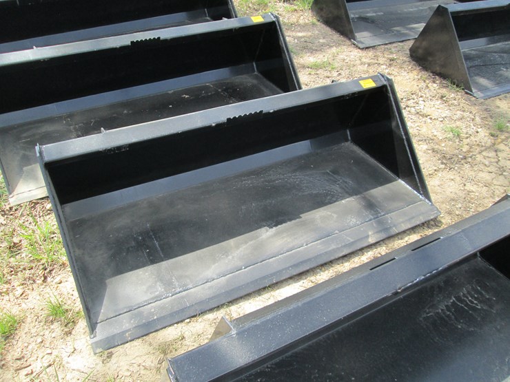 #44093-•-66"-skid-steer-bucket-image-2