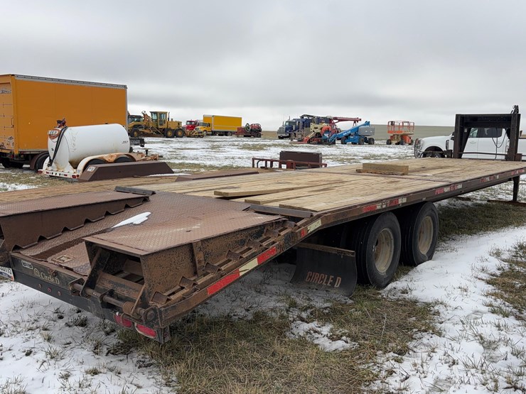 2006-circle-d-image-3