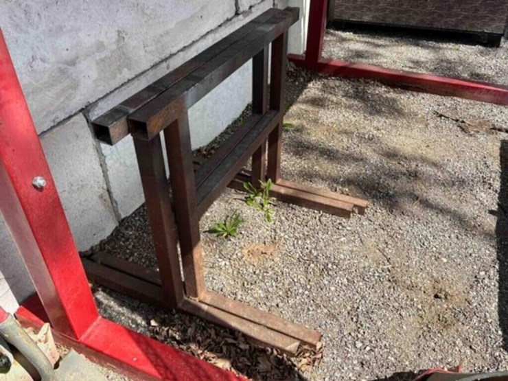 2---metal-saw-horse-image-2