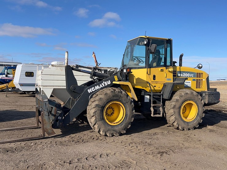 komatsu-wa200-image-1