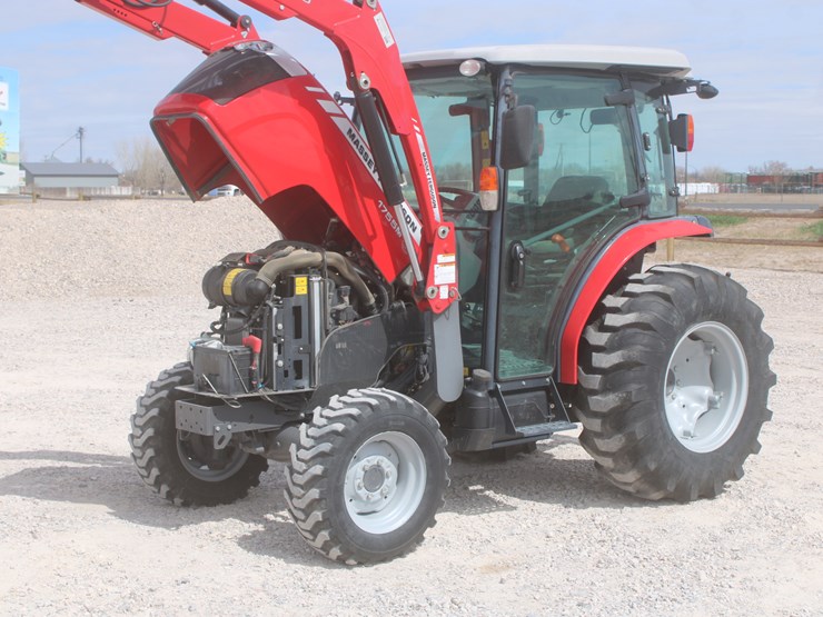 2018-massey-ferguson-1755m-image-59