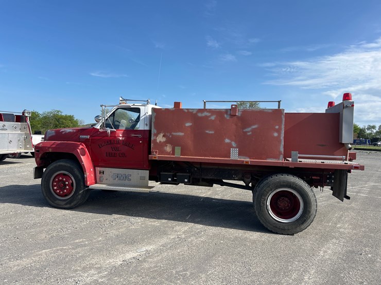 1981-ford-f800-image-3