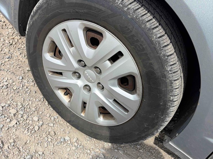 2015-dodge-grand-caravan-image-7