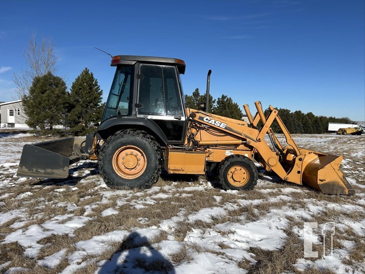 2000-case-570m-xt-image-4