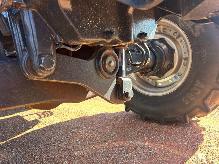 2019-case-ih-farmall-120u-image-25