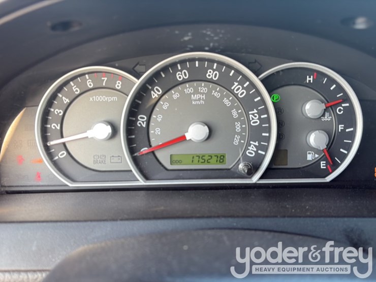 2008-kia-sorento-image-47