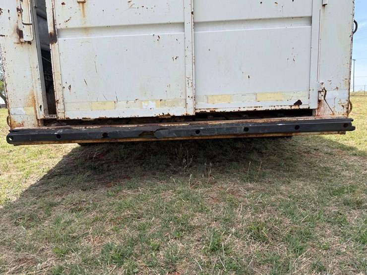 2002-travalong-livestock-trailer-image-14