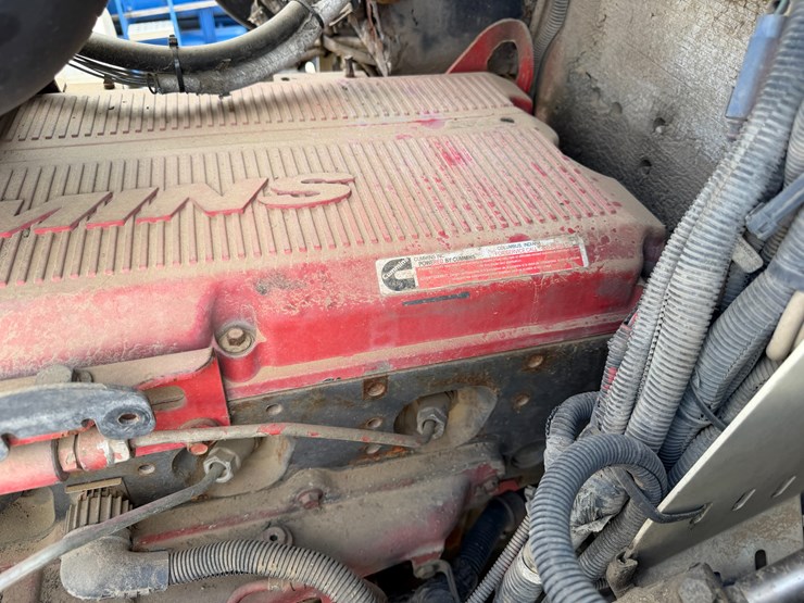 2012-kenworth-900b-image-61